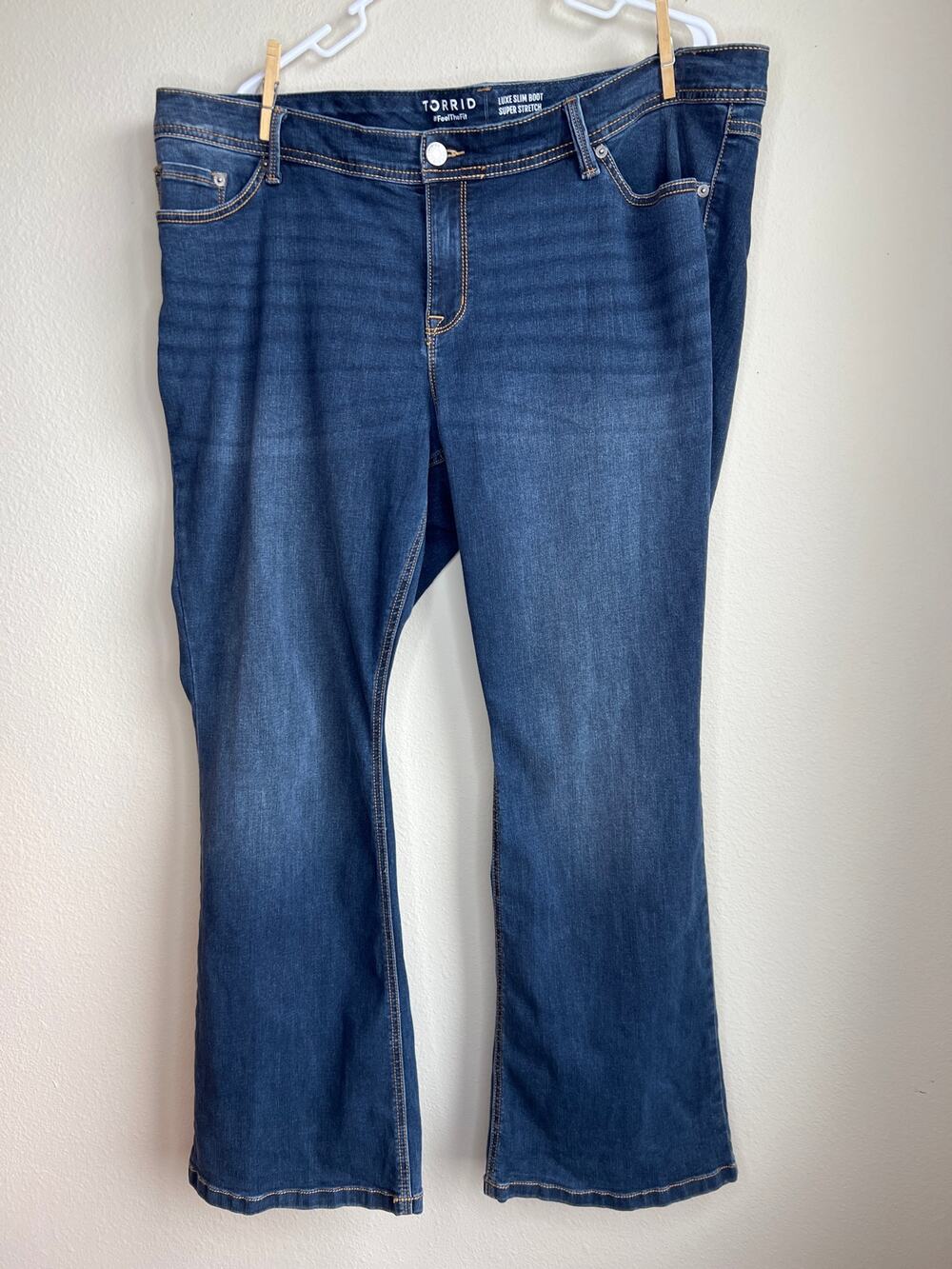 Torrid Luxe Slim Boot Super Stretch Medium Wash Denim Jeans Plus Size 22R